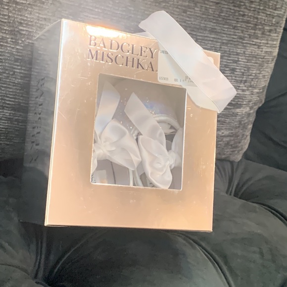 Badgley Mischka - White Glitter Ballet Infant Girls Shoes - Size 3 - New in Box - Picture 7 of 16